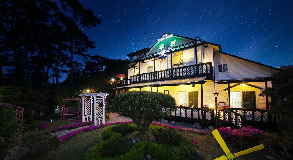 Gyeongpo Woosung Pension Gangneung Exteriör bild