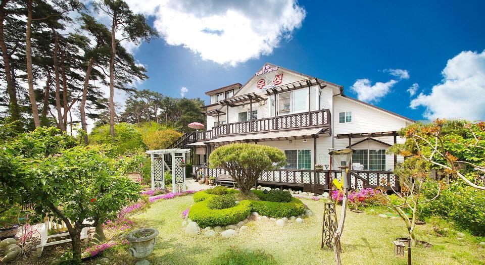 Gyeongpo Woosung Pension Gangneung Exteriör bild